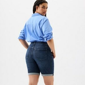 Curvy 9 mid rise bermuda shorts Dark Blue New